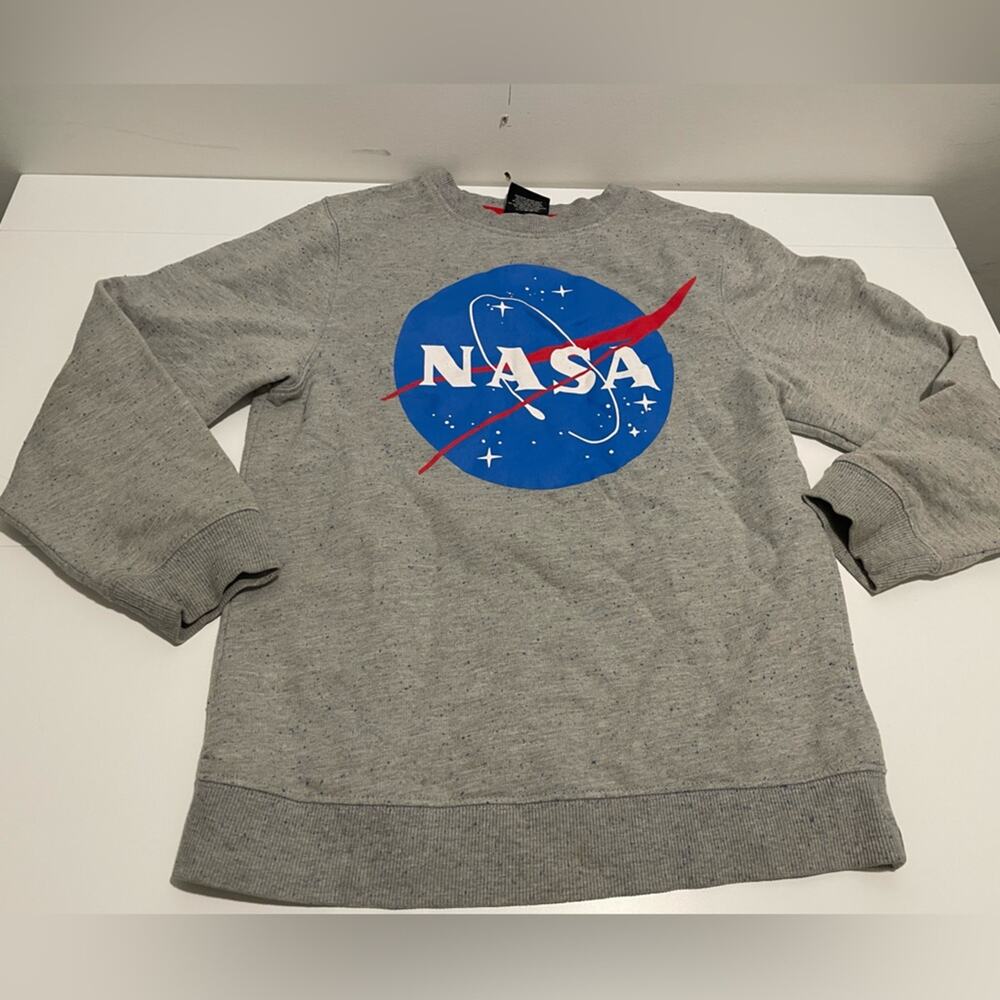 Buzz Aldrin Brand Size Medium Kid's NASA Gray Crewneck Sweatshirt